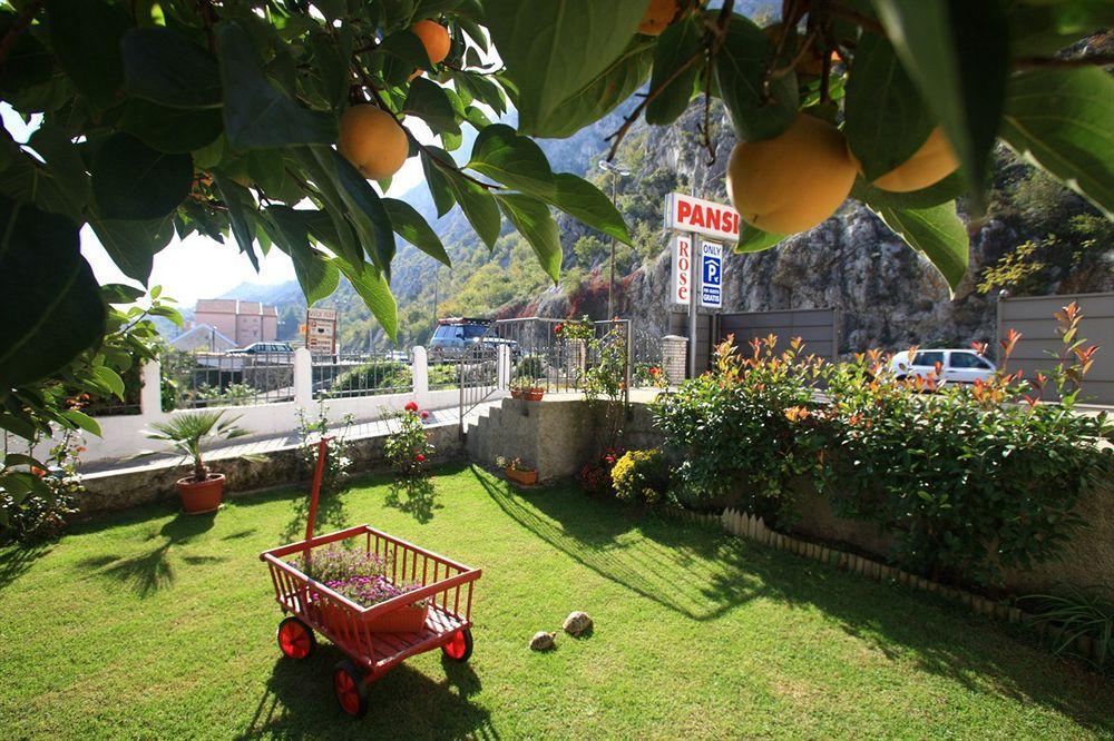 Hotel Pansion Rose Mostar Exterior foto