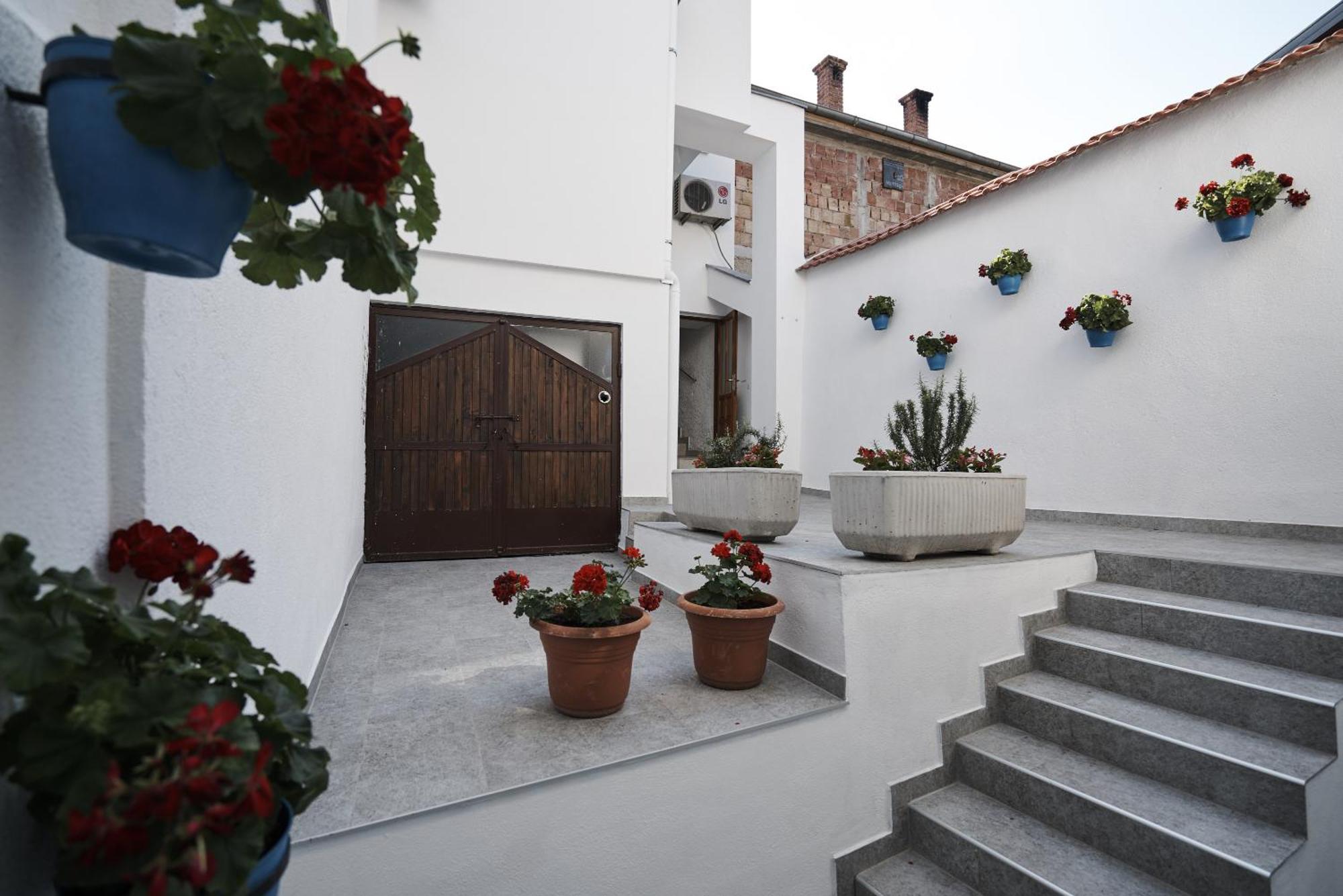 Hotel Pansion Rose Mostar Exterior foto
