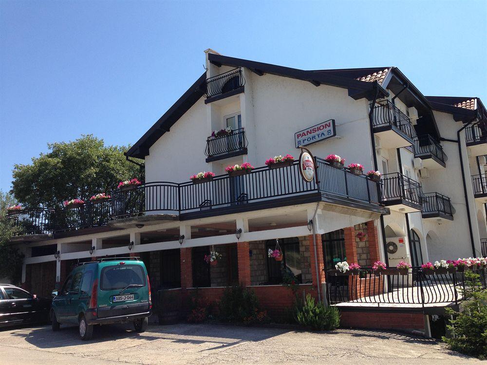 Hotel Pansion Rose Mostar Exterior foto