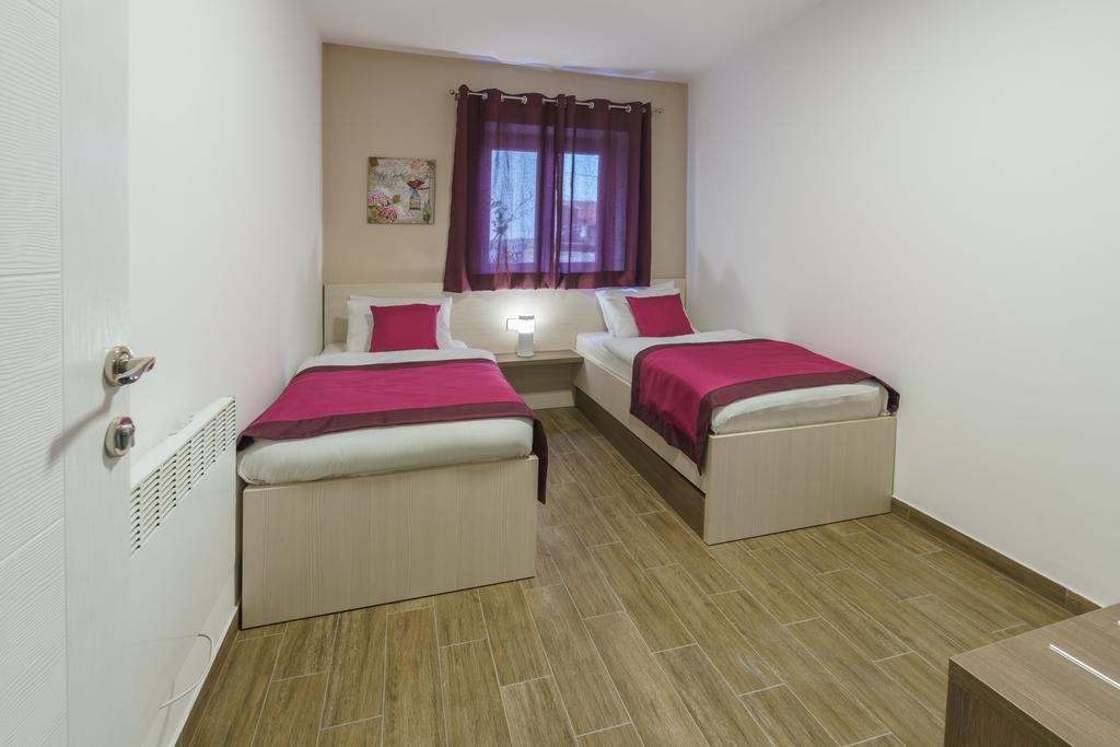 Hotel Pansion Rose Mostar Exterior foto