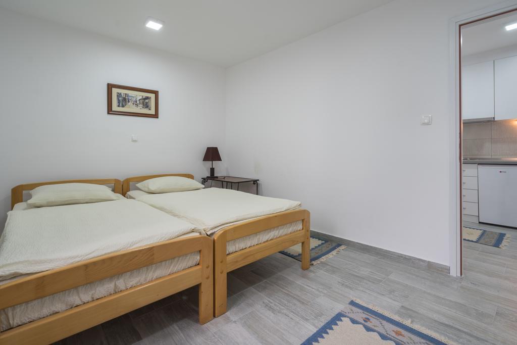 Hotel Pansion Rose Mostar Exterior foto